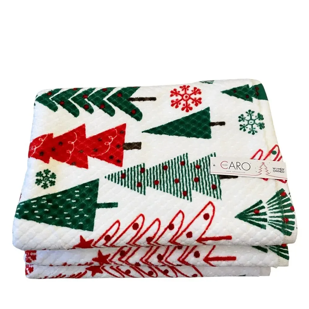 Caro Home Christmas Tree & Snowflakes Bath Towels Set of 2 Holiday Bath New